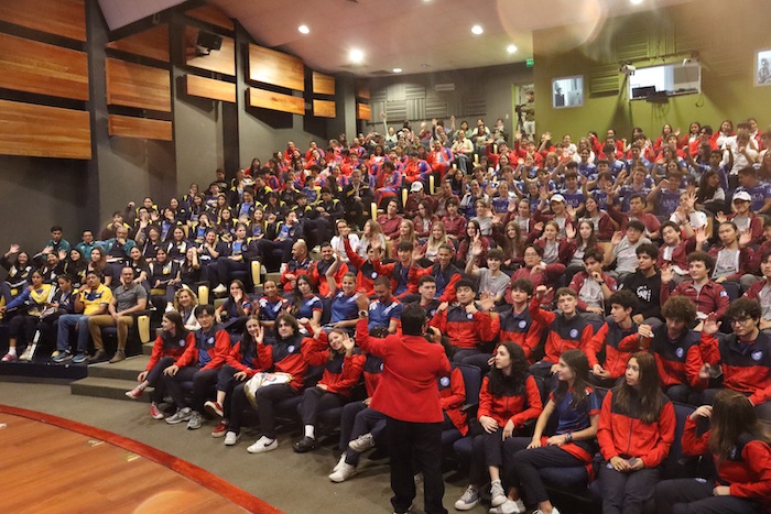 Lincon School - Nosotros