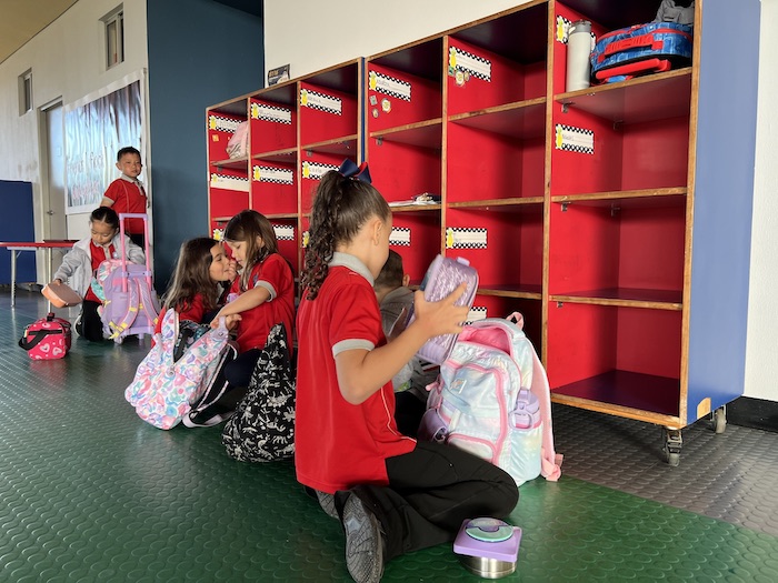 Lincon School - Nosotros