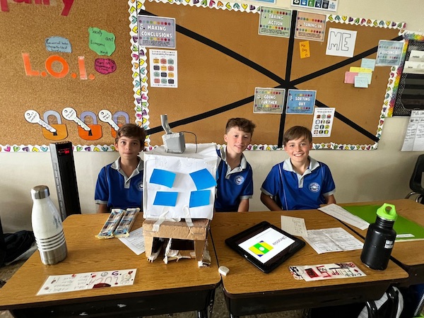 Lincon School - Nosotros