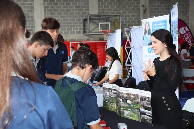 Lincoln School - Academia de Emprendedores