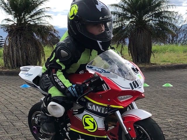 Santi Robles: the young promise of the Mini GP who competes for fun