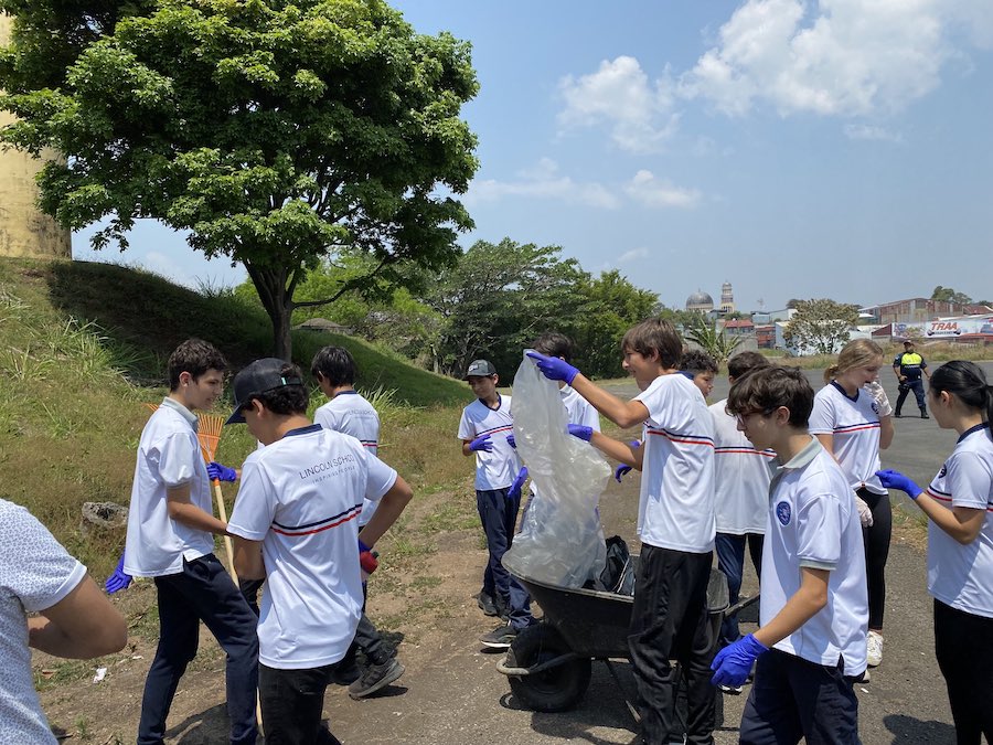 Lincon School - Nosotros